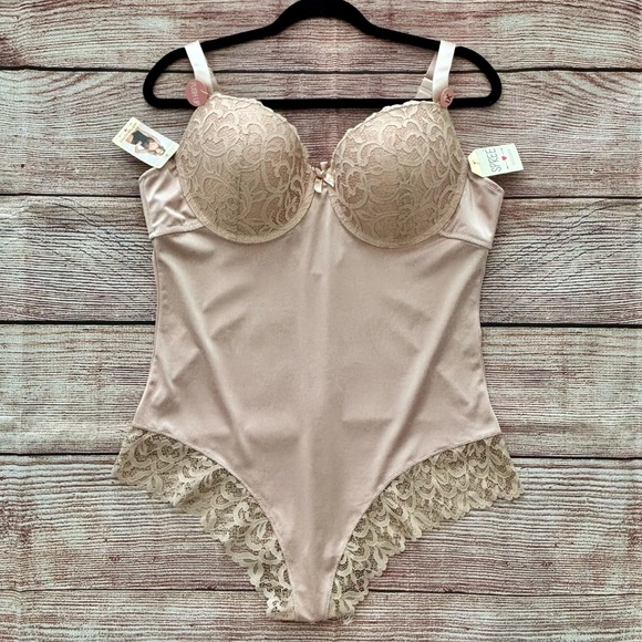 NWT! ⭐️ Spree Intimates • Lace Trim Push Up Bodysuit - Color Nude, Size 1X - Picture 6 of 16